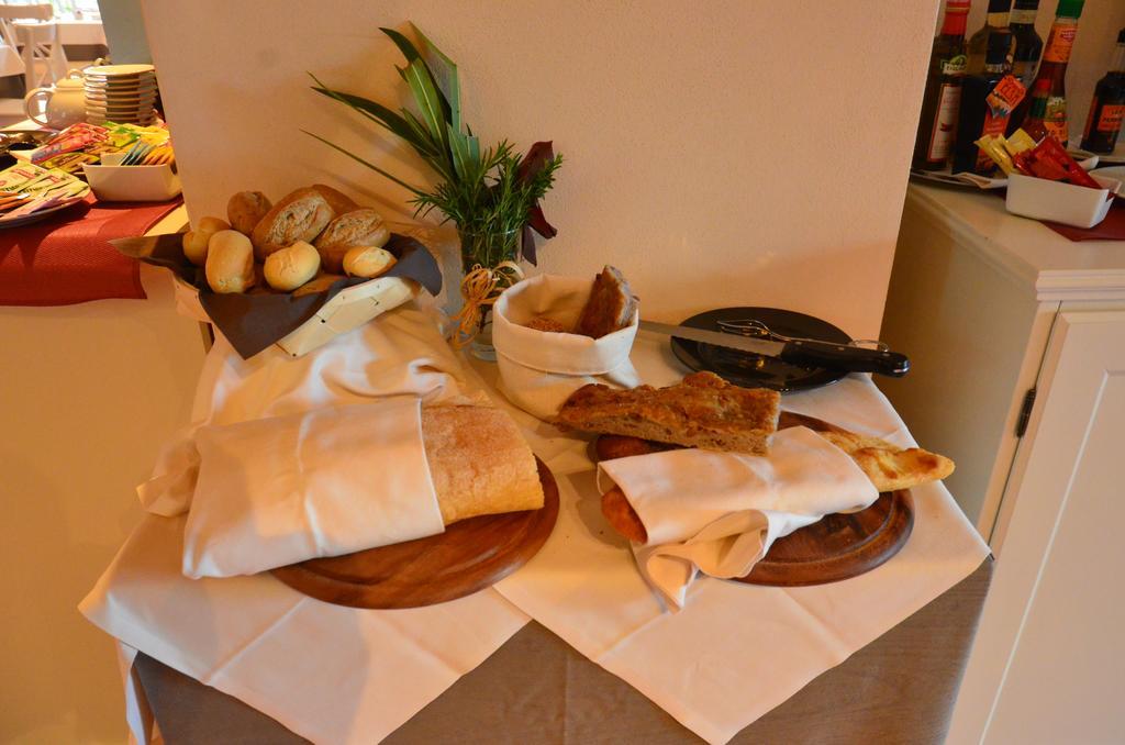 B&B Borgo Di Pratavecchie Migliarino Pisano Buitenkant foto